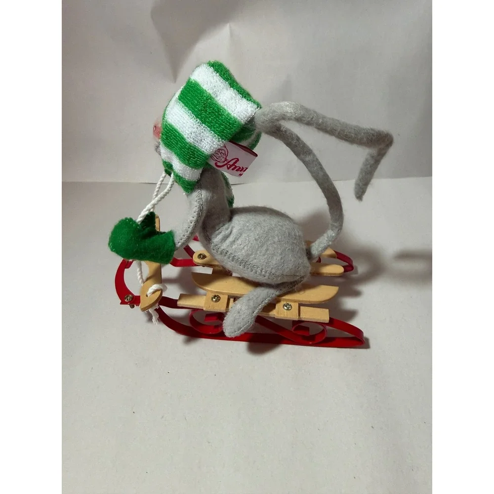 Annalee 1992 Grey Mouse on Wooden Sled Green Striped Hat Winter Holiday Doll‎